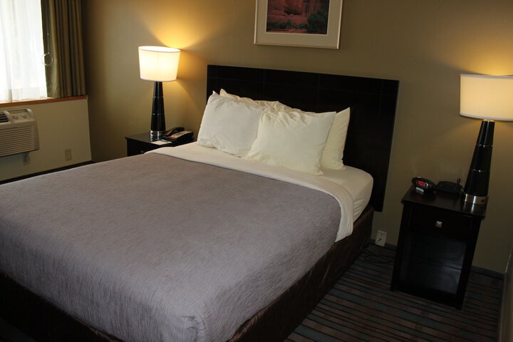 Room 8 of 26
