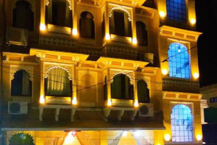 Hotel mandiram palace in Udaipur