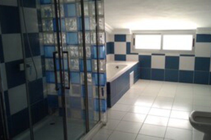 Room 5 of 35