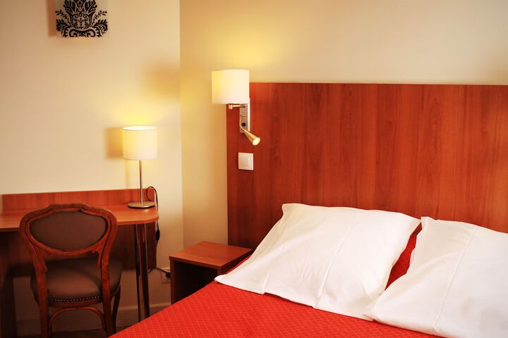 Room 21 of 48