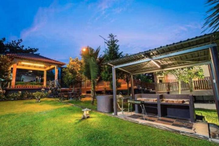 General 3 of 21