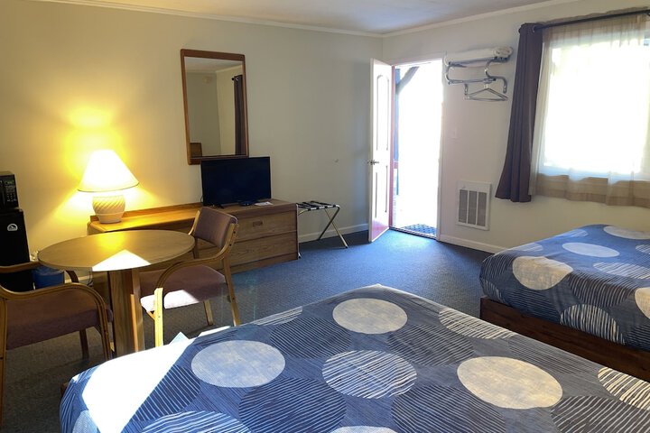 Room 8 of 37