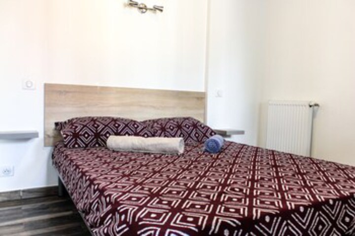 Room 10 of 20