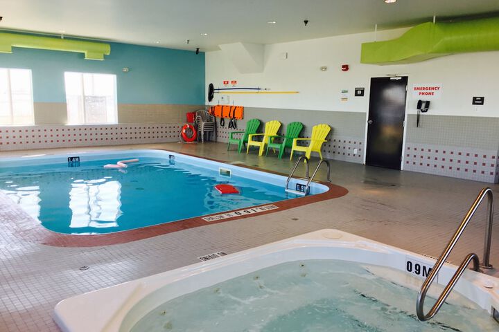 Hotel Pool