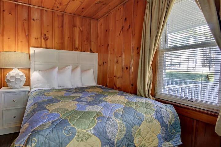 Standard 2 Queen Beds City View No Balcony (37 of 51)