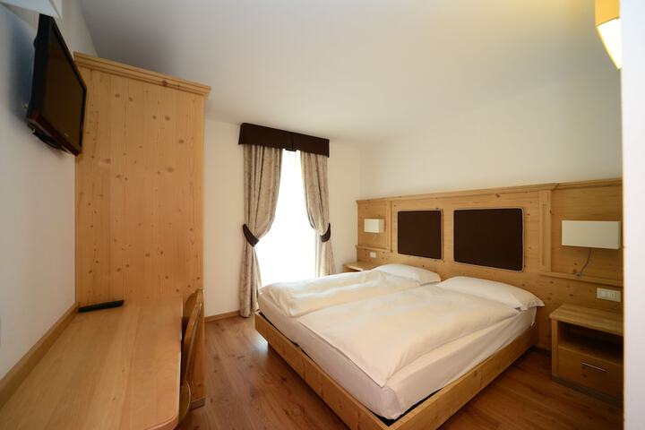 Room 25 of 92