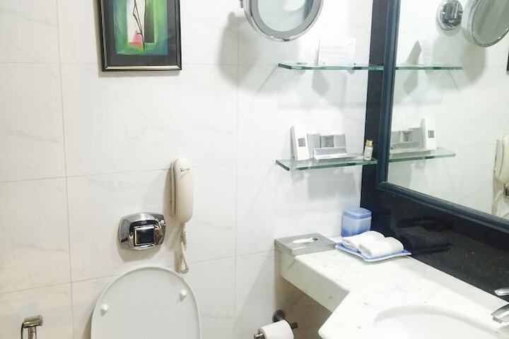 Clean Restrooms