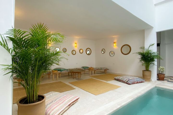 Pool 100 of 155