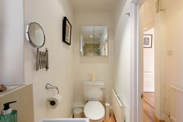 Room 2 of 16