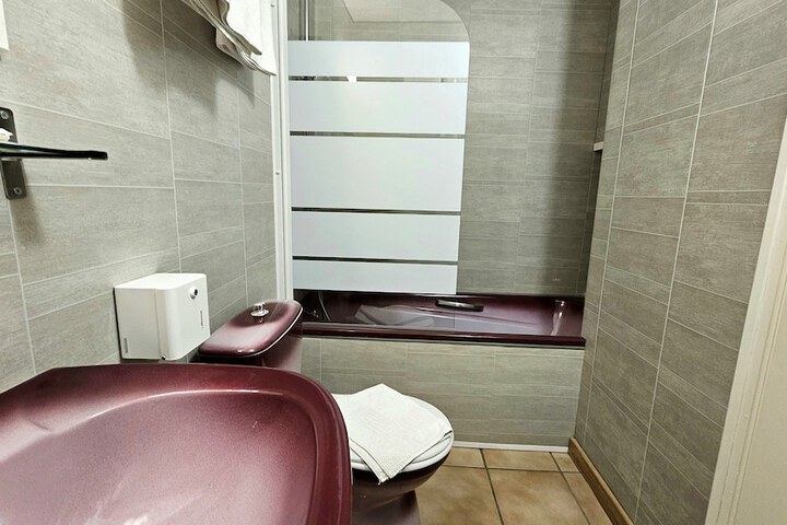 Room 17 of 26