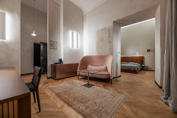 Room 45 of 105