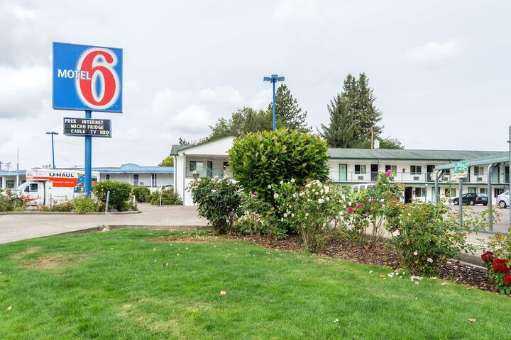 Hotel 37 of 38