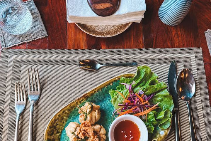 Dining 37 of 48