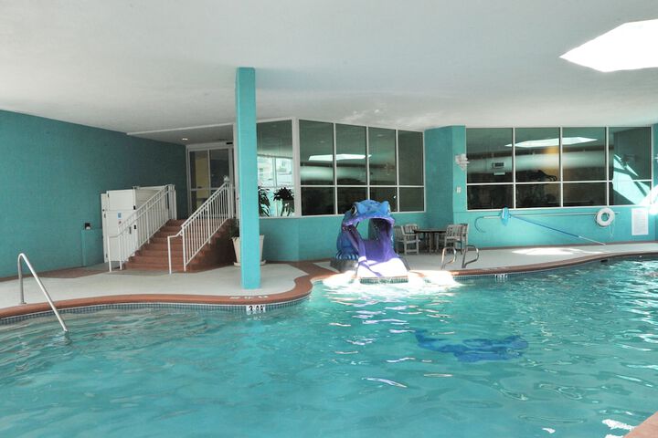 Hotel Pool