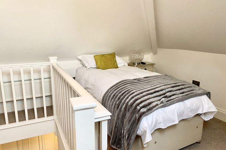 Room 5 of 26