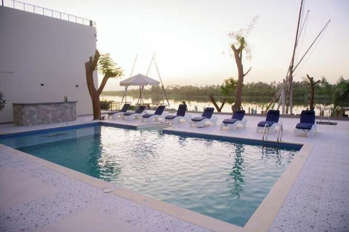 Pool 23 of 44