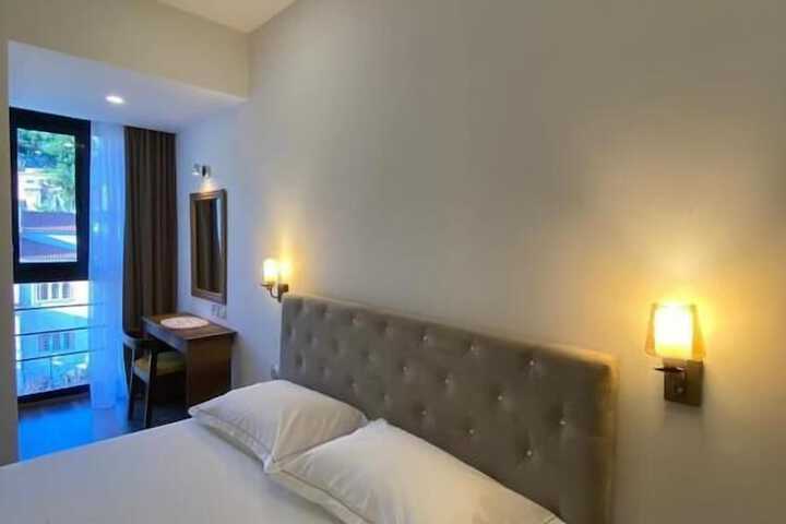 Room 51 of 114