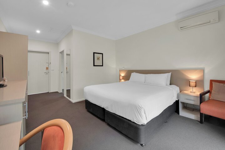 Room 14 of 51