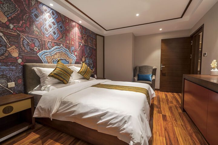 Room 10 of 29