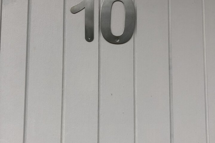 Room 15 of 99