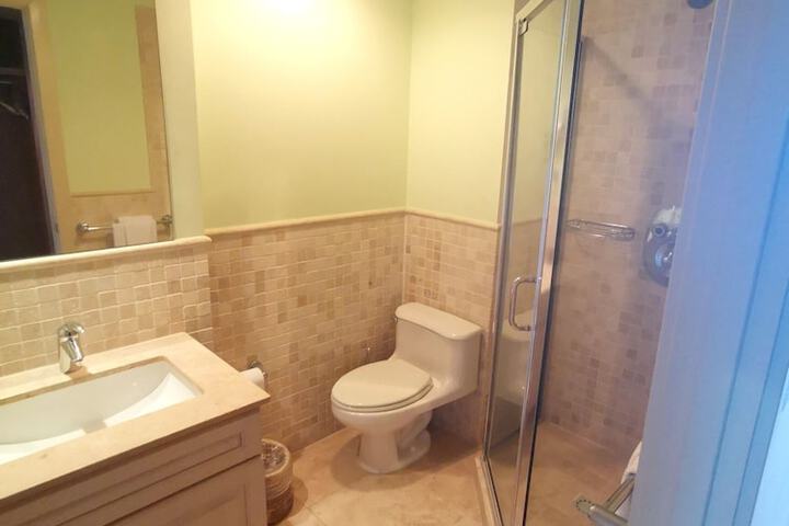 Room 156 of 230