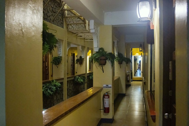 Ballroom/Hall 26 of 34