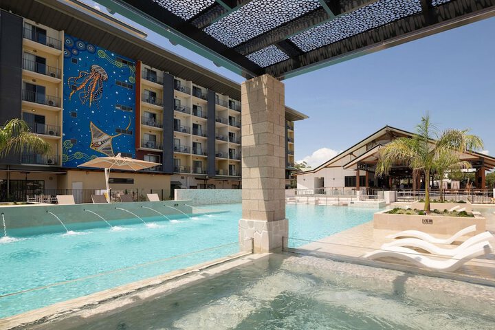Pool 52 of 102
