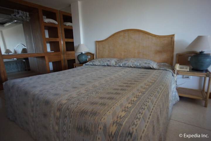 Room 6 of 52