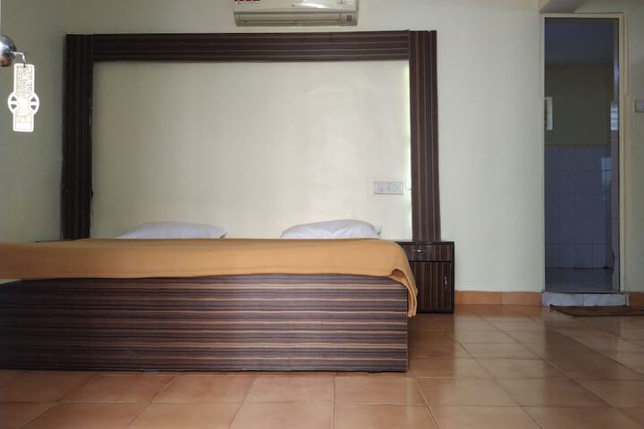 Room 37 of 72