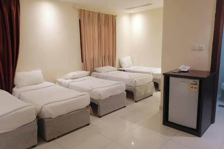 Room 6 of 7