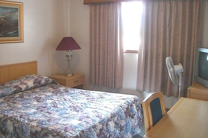 Room 18 of 42
