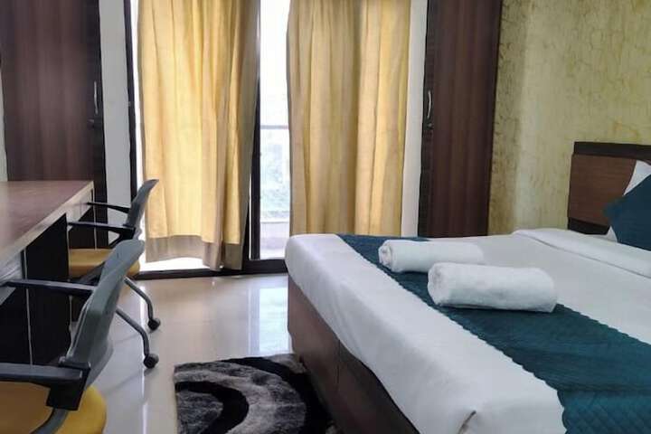 Room 7 of 17