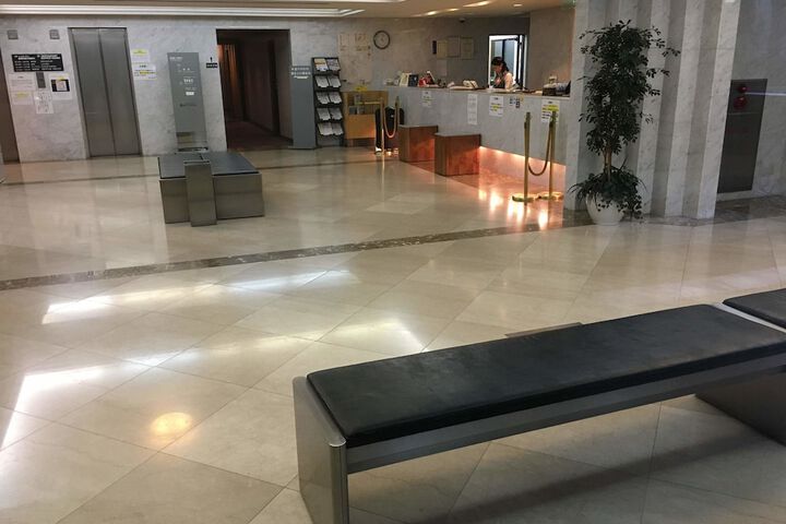 Entrance & Lobby