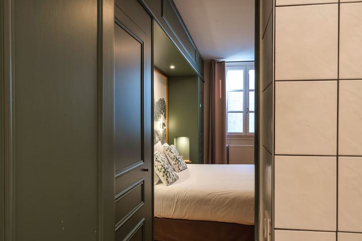 Room 98 of 209