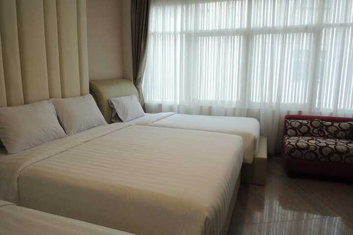 Room 34 of 61