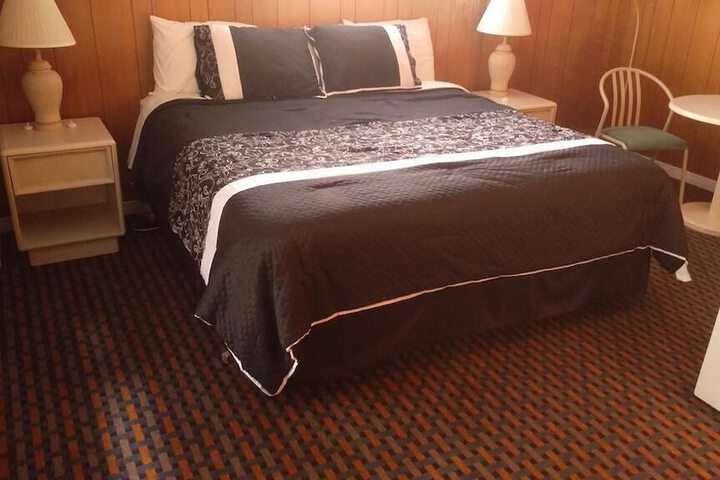 Room 5 of 27