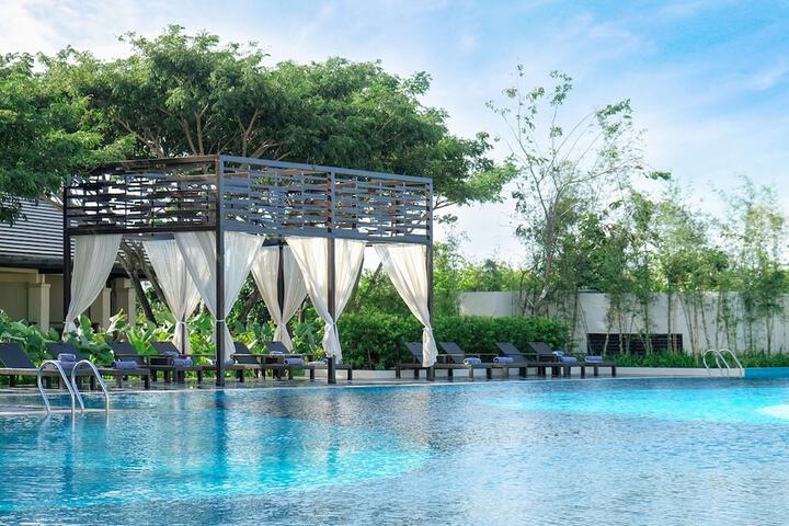 Pool Hotel