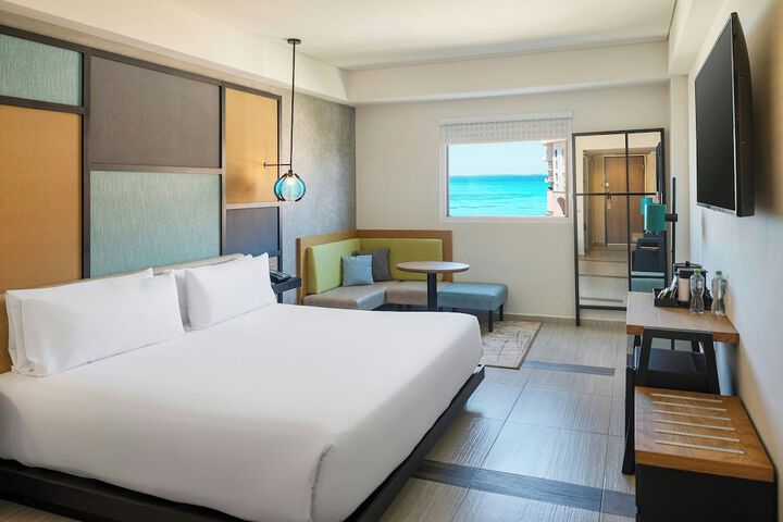 Room 10 of 71