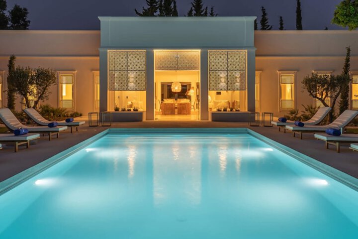 Pool 146 of 275