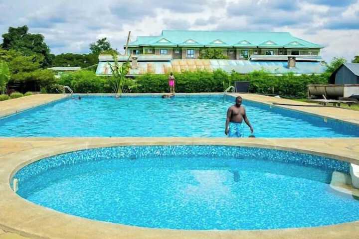 Pool 15 of 30