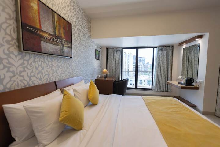 Room 27 of 61