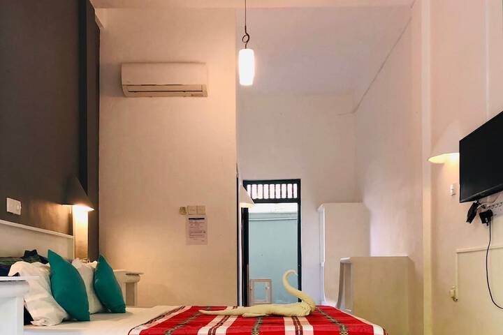 Room 19 of 90