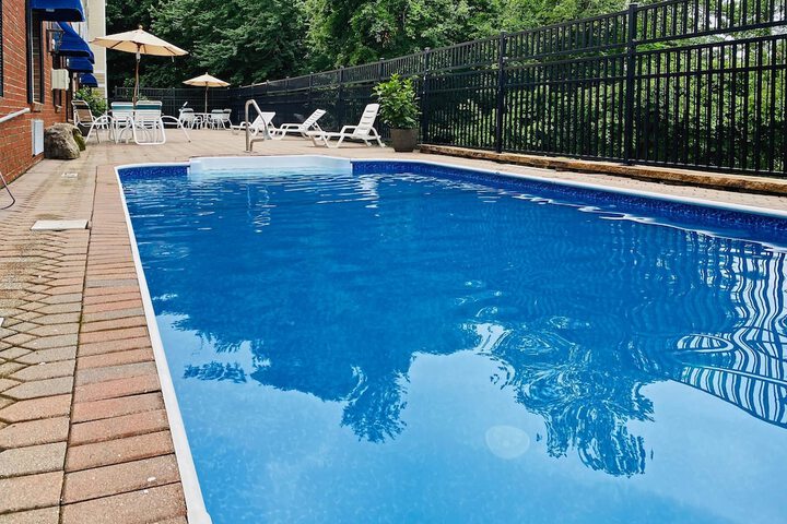 Pool 72 of 92