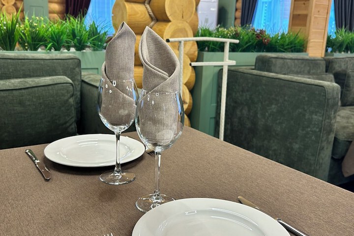 Dining 18 of 27