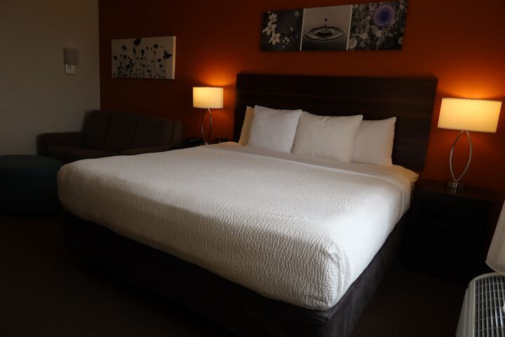 Room 7 of 28