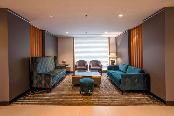Guest Lobby