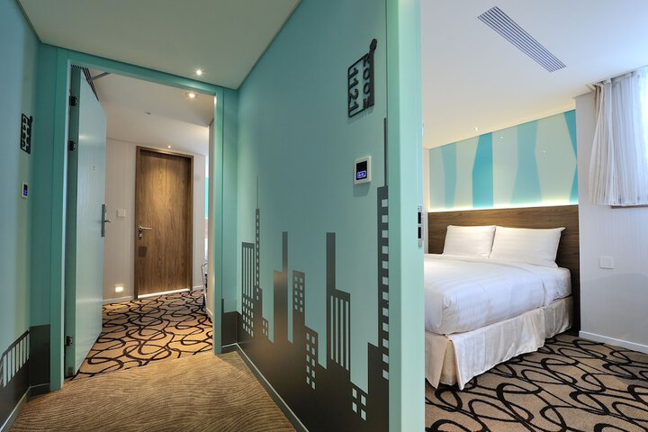 Room 21 of 171