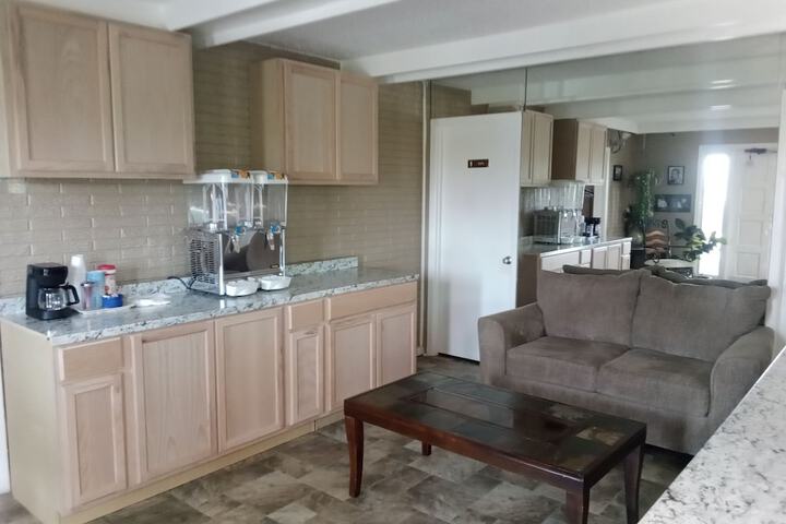 Breakfast/Coffee Service 32 of 52