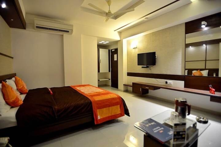 Room 13 of 24