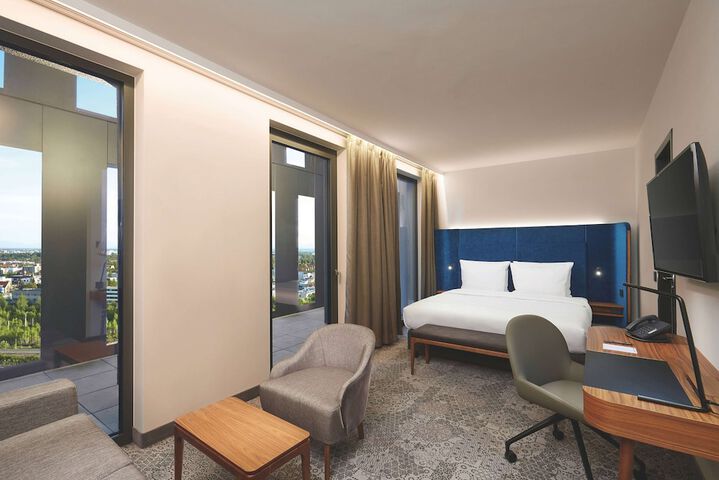 Room 6 of 39